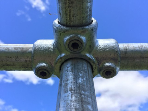 Heavy duty crop cage support clamp