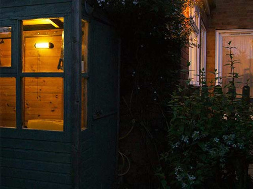 solar garden light