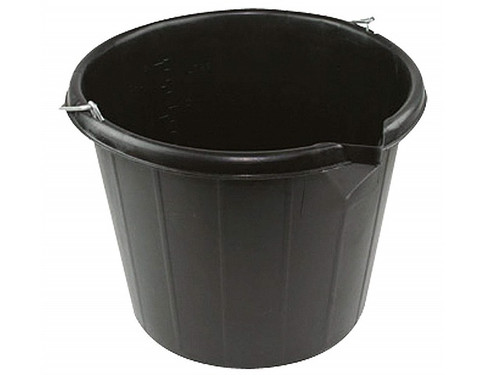 builders bucket with lip and handle
