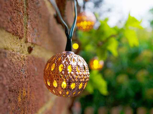 solar garden light