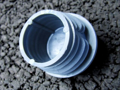 End cap for 33.7 mm fruit cage tubes