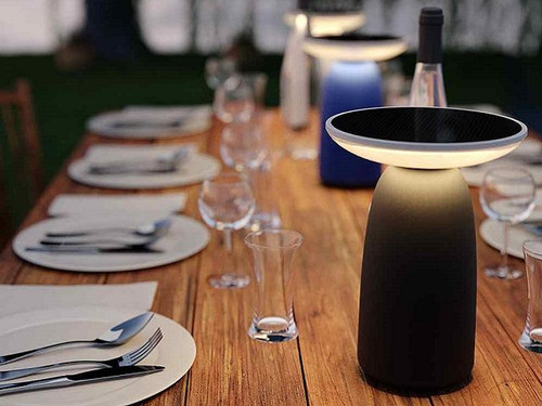 Lancaster solar powered table lamp