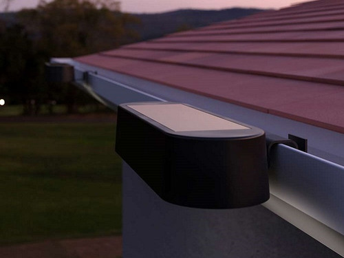 Luxflow solar powered gutter light