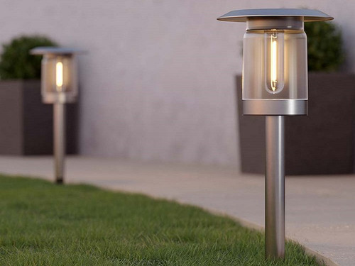Newbury solar garden pathway lights