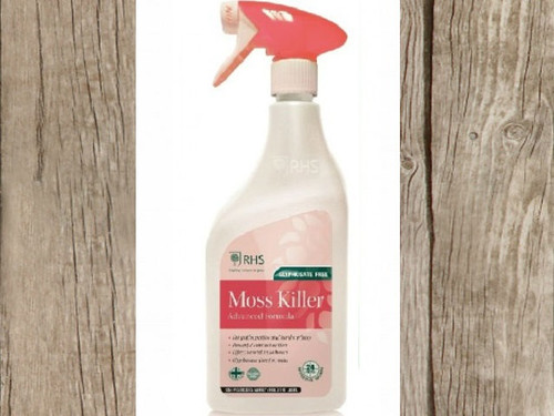 1 litre spray bottle of RHS moss killer